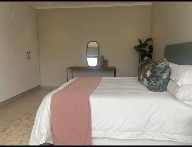 2 BEDROOM HOUSE FOR SALE IN SHEFFIELD BEACH